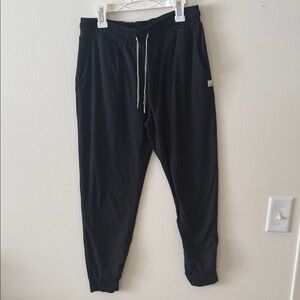 Vuori Black Joggers